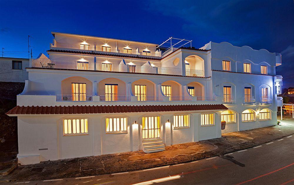 Hotel Caruso Massa Lubrense Exterior photo