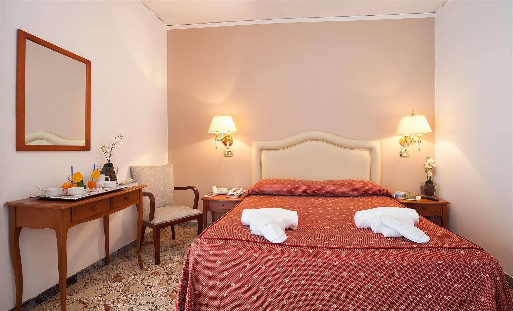 Hotel Caruso Massa Lubrense Exterior photo