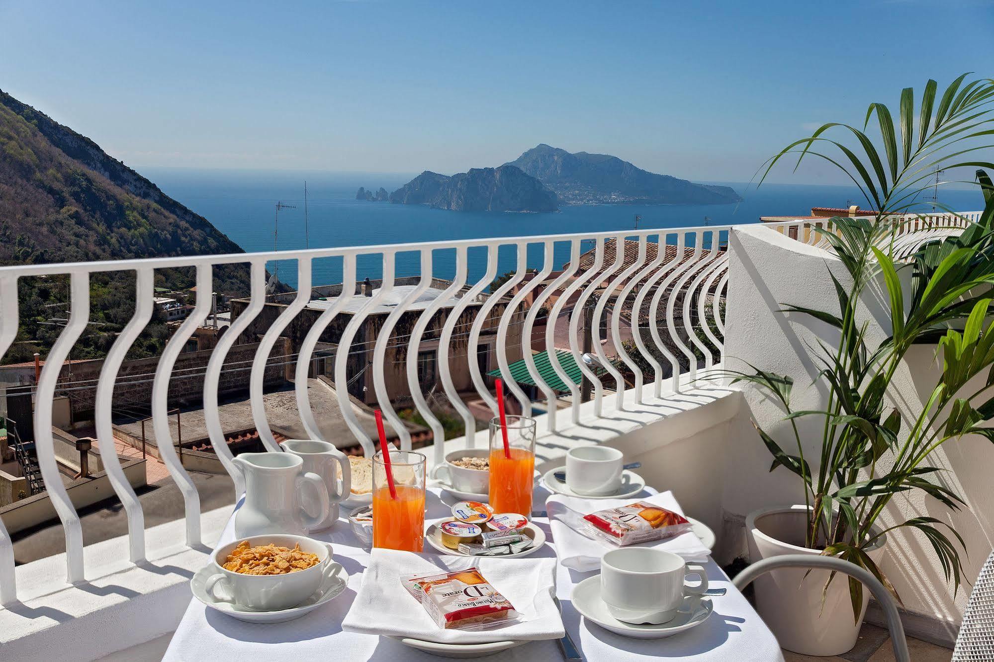 Hotel Caruso Massa Lubrense Exterior photo